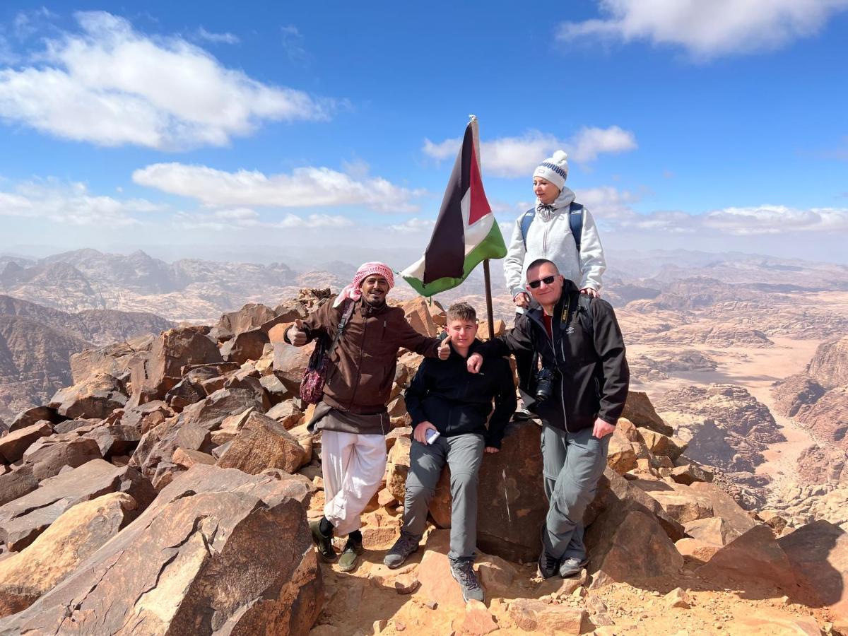 Joy To Wadi Rum Eksteriør bilde