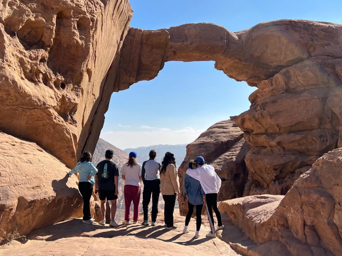 Joy To Wadi Rum Eksteriør bilde